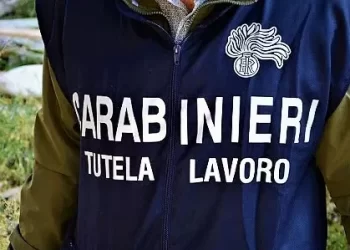 Torre del Greco, blitz dei carabinieri: scovati 8 lavoratori “in nero” e denunciati 3 imprenditori