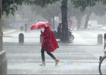 Campania, allerta meteo da domani martedì 23 agosto: Possibili temporali e grandine