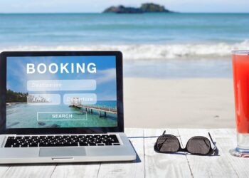 Vacanze: a luglio + 49% di italiani cerca più polizze assicurative per difendersi da truffe