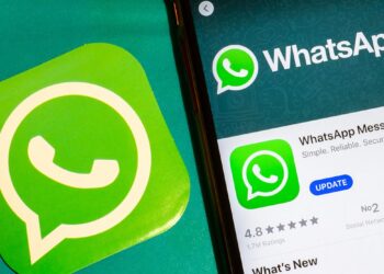 Whatsapp, in arrivo tre novità, per la privacy su gruppi, online e screen: cosa cambia