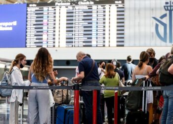Sciopero nazionale del trasporto aereo lunedì 12 settembre: orari e possibili disagi