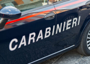 Bacoli, portano l’auto in un’officina meccanica, il titolare non riesce a ripararla, picchiato selvaggiamente
