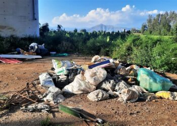 Rifiuti tossici nelle campagne di Marcianise: la denuncia degli ambientalisti (Foto e video)