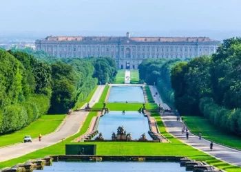 Reggia di Caserta, record di visitatori: oltre 102mila ingressi ad agosto