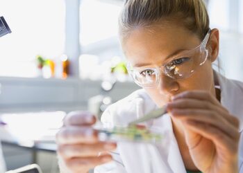 Covid, studio scientifico dell’Istituto Altmedica: “Chi ha avuto il Covid non ha più bisogno di vaccinarsi”