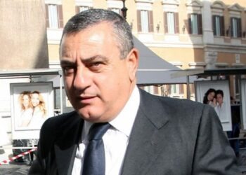 Per l’ex senatore di FI Luigi Cesaro finisce l’immunità parlamentare: Notificati gli arresti domiciliari