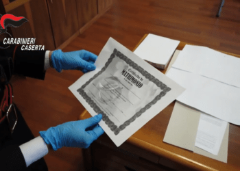 Finti matrimoni a pagamento nel casertano, per avere la cittadinanza italiana: sotto accusa in 18 (Video e foto)