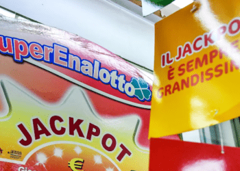 Superenalotto, a Giugliano in Campania sfiorata la vincita record da oltre 295,7 milioni di euro