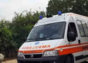 Tragedia nel Casertano: un uomo di circa 70 anni è morto ribaltandosi con il suo trattore