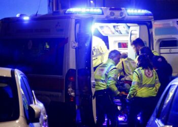 Santa Maria Capua Vetere, prima la rissa, poi la sparatoria tra le vie della movida: un ferito in ospedale