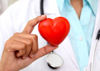 Inclisiran, il nuovo farmaco contro il colesterolo: due iniezioni l’anno per abbassare i livelli del 50%