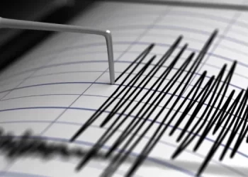 La terra continua a tremare nei Campi Flegrei, avvertita scossa di magnitudo 2.0