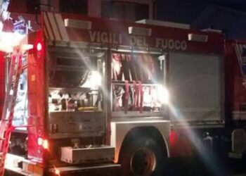 Trentola Ducenta, ancora un incendio nella pizzeria “La Vita è Bella”: rogo spento dai vigili del fuoco