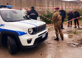 Operazione interforze nella ‘Terra dei Fuochi’: chiuse 10 aziende e ammende per oltre 1 milione di euro (Foto)