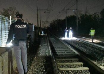 Nuova tragedia sui binari, uomo muore investito dal treno nei pressi della stazione di Capua
