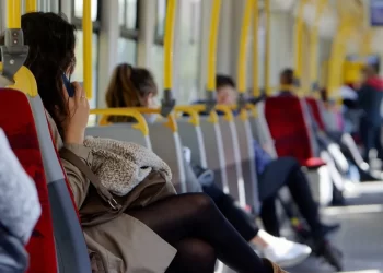 Bonus trasporti 2022, anche gli studenti possono chiedere il contributo: le istruzioni