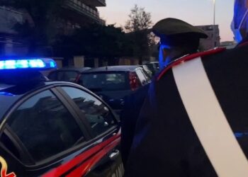 Sant’Antimo, in strada a chiacchierare, arrestati: uno era ai domiciliari, l’altro aveva droga addosso