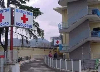 Ponticelli, violenza all’ospedale Villa Betania: un 39enne aggredisce un’infermiera