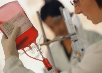Effettuata la prima trasfusione al mondo di sangue artificiale su esseri umani
