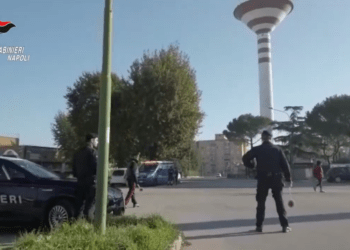 Blitz dei carabinieri tra Acerra, Brusciano e Castello di Cisterna: arresti, sequestri di armi e droga (Video e foto)