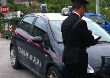 Scarti tessili abbandonati a Qualiano: denunciato imprenditore di Frignano