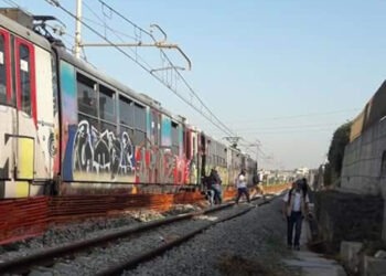Treno della Circumvesuviana deraglia nella stazione di Pompei: fortunatamente non ci sono feriti