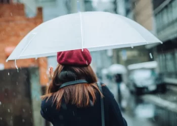 Arrivano pioggia e freddo: la grande estate e ormai arrivata al capolinea