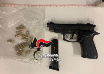 Pozzuoli, controlli in strada e perquisizioni domiciliari: Sequestrata una pistola a salve modificata