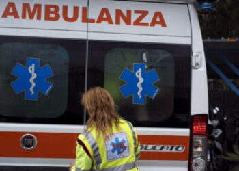 Santa Maria Capua Vetere, operaio precipita dal tetto di un immobile: ricoverato in codice rosso