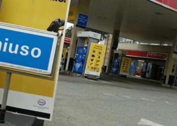 Sciopero benzinai, stop da domani, martedì 13 dicembre e per le 72 ore successive