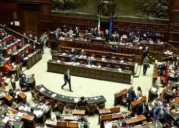Manovra 2023, la Camera approva la manovra, il testo ora passa al Senato