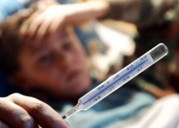 Influenza, arrivata in anticipo, ospedali sotto stress: picco previsto per Natale