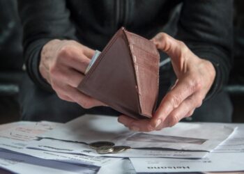 Rapporto annuale di Censis. L’Italia più povera e impaurita: circa 5,6 milioni in povertà assoluta