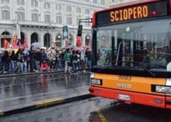 Sciopero generale oggi 16 dicembre 2022: Si fermano bus, treni e metro