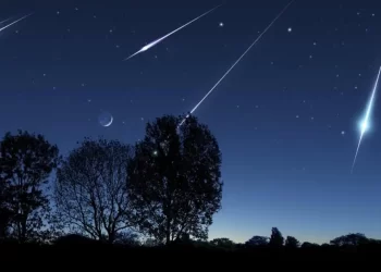 Pioggia di stelle cadenti e 4 eclissi nel cielo del 2023: come e quando osservarle