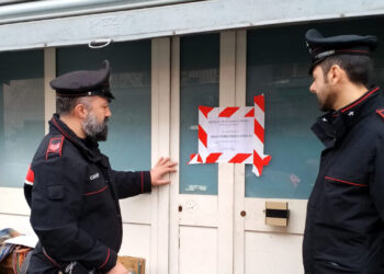 Arzano, sequestrato noto calzaturificio: rilevate mancate autorizzazioni locali