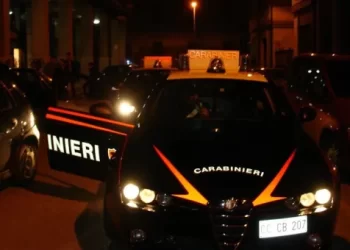 Marano di Napoli, famiglia presa in ostaggio dai ladri nella notte: botte e minacce