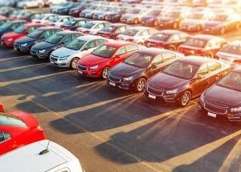 Tornano gli incentivi per auto e moto: prenotazioni al via dal 10 gennaio 2023