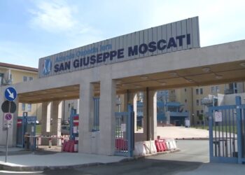 Giovane pugnalato alla gola al veglione di Capodanno: sono tre gli indagati