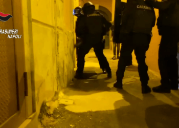 Torre Annunziata, droga, armi ed estorsioni: 17 persone in manette nel rione “poverelli” (Video e foto)