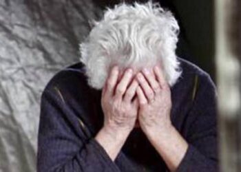 Nell’agro aversano, picchia e minaccia con un coltello la mamma per ottenere soldi: arrestato 37enne