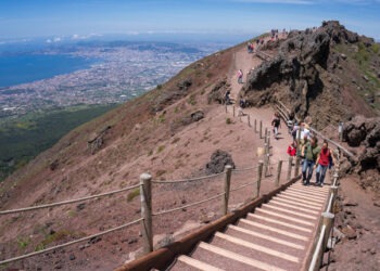 Napoli, nel 2022, boom di visitatori al cratere del Vesuvio e nel Parco archeologico di Ercolano
