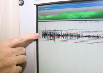 Nuove scosse di terremoto nell’area dei Campi Flegrei: tanta paura, ma nessun danno