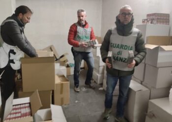 Lotta al contrabbando di sigarette, 50enne casertano arrestato: nascondeva 500 chili di bionde