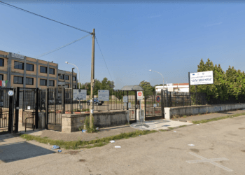 Aversa, studente pestato a sangue davanti scuola: la vicenda al liceo Siani