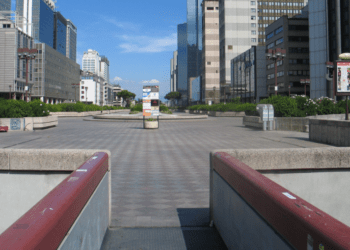 Napoli, spari al Centro Direzionale: gli autori fuggono prima dell’arrivo dei carabinieri