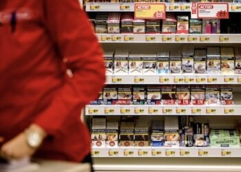 Sigarette, nuovo rincaro: da oggi 15 febbraio 20 centesimi in più a pacchetto