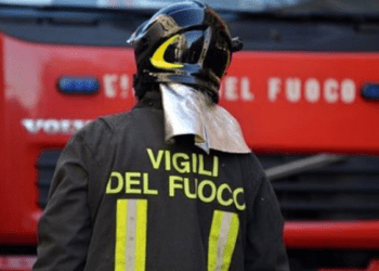 Incendia l’auto del fidanzato della sua ex: a Qualiano, in manette un 48enne