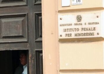 Evasione dal carcere minorile di Airola nel Beneventano: scappano in due