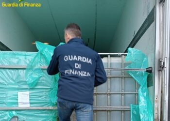 Blitz della Finanza nell’agro aversano, sequestrati 62 mila litri di gasolio di contrabbando